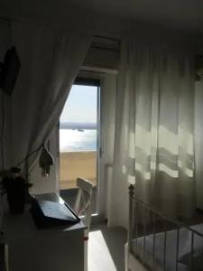 b&b Mare Di Augusta La Finestra Sul Porto - 8