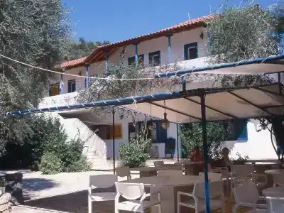 Mikros Paradisos - 4