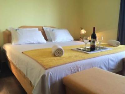 West Gate Guesthouse - 2