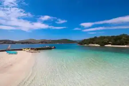 Bora Bora Ksamil - 13