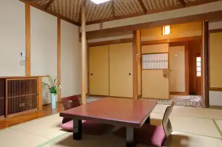 Kappo Ryokan Shiroyama - 8