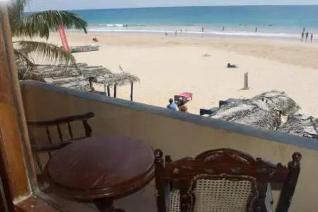 Drifters & Beach Restaurant - 5