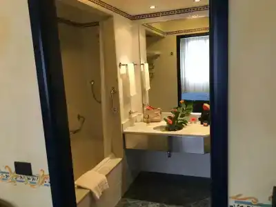 DoubleTree by Hilton Brescia - 10