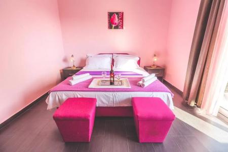 West Gate Guesthouse - 3