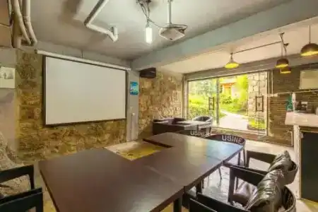 Adonis Inn - 2