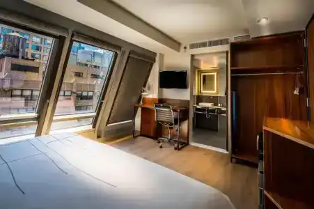 La Quinta by Wyndham Time Square South - 24