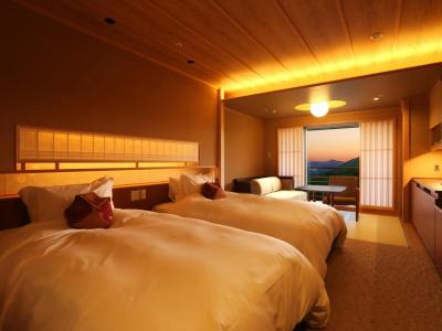 Arima Grand - 1