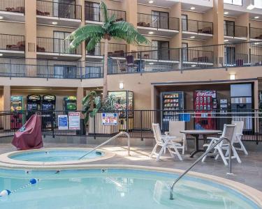 Clarion Inn - 17