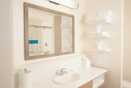 Hampton Inn & Suites by Hilton-Washington Rd - 42