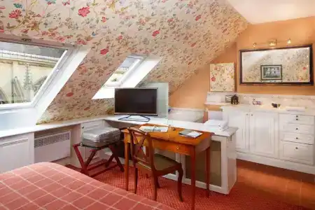 Relais Du Louvre - 65