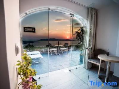 Kratiras View Luxury Suites - 101