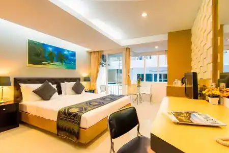 Hallo Patong - 2