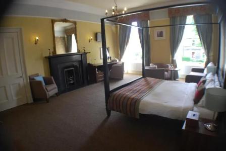 The Salisbury - 110
