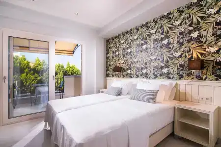 Neikos Mediterraneo Luxury Suites - 59