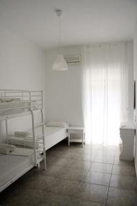 Armadoros / Ios Backpackers - 17