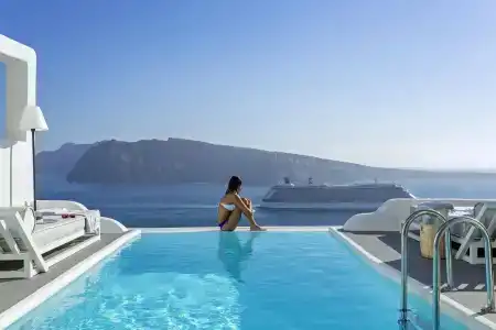 Charisma Suites - 17