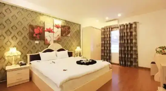 Splendid Star Boutique - 29