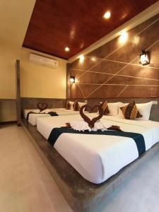Lanta Pearl Beach Resort - 33