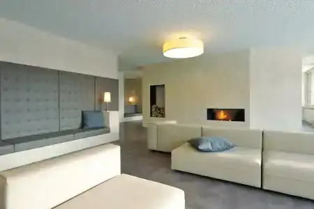 St. Moritz Youth Hostel - 1