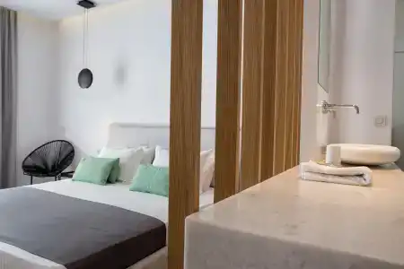 Paros Agnanti - 4