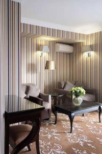 Maison Astor Paris, Curio Collection by Hilton - 56