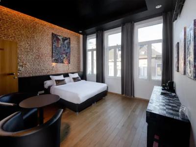 Goodnight Antwerp - 36