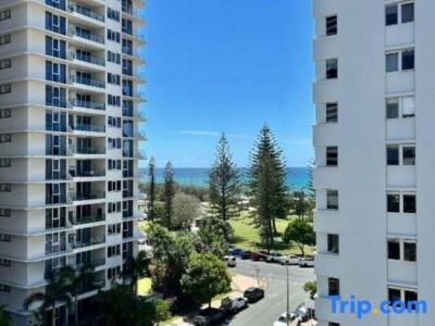 Pacific Broadbeach - 30