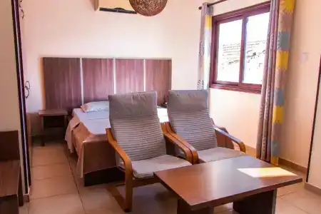 Lakis Court - 31