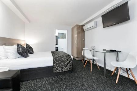 Bay City (Geelong) - 19