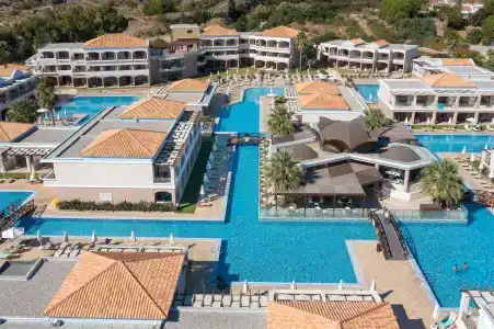 La Marquise Luxury Resort Complex - 16