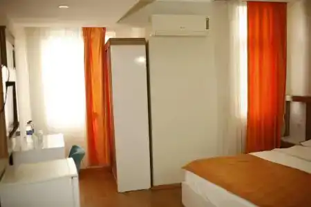 Özhan - 34