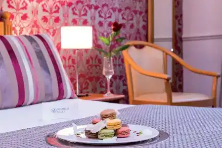 Hôtel Le Royal Promenade des Anglais - 70