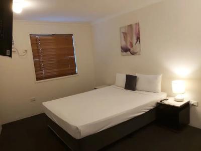Cosmopolitan & Serviced Apartments - 47
