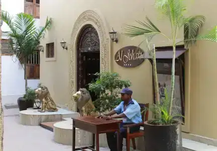 Al Johari - 28