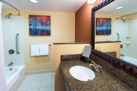 Courtyard Marriott - 7