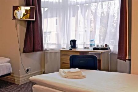 Oyo Central Golders Green - 57