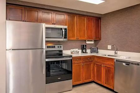 Residence Inn by Marriott Airport - 94