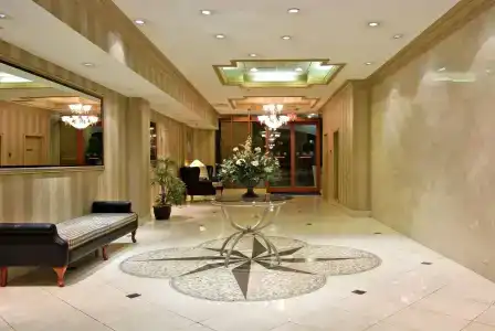 Holiday Inn Express Vancouver-Metrotown (Burnaby) - 1