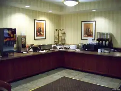Best Western PLUS Vancouver Mall - 24