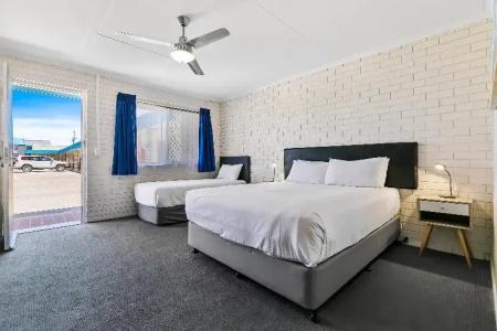 Comfort Inn on Main - 54