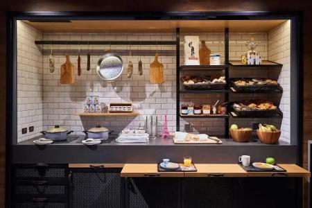 Moxy Paris Charles de Gaulle Airport - 10