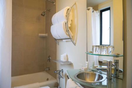 Lucia, a Provenance Hotel - 7