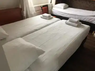 Amsterdam Inn - 36