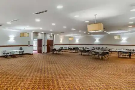 Quality Inn - Lindale - 7