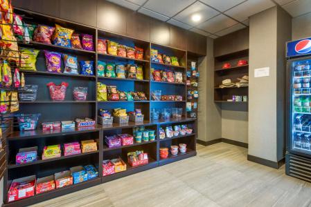 Best Western Plus Village Park Inn - 12