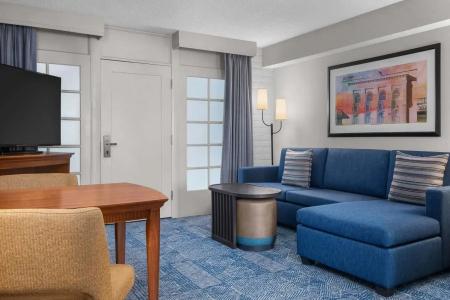 Embassy Suites by Hilton - 37