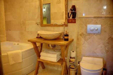 Calypso Cave Suites - 103