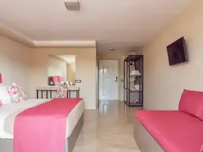 Koukounaria & Suites - 25