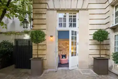 Le Pavillon de la Reine & Spa - Small Luxurys of the World - 41