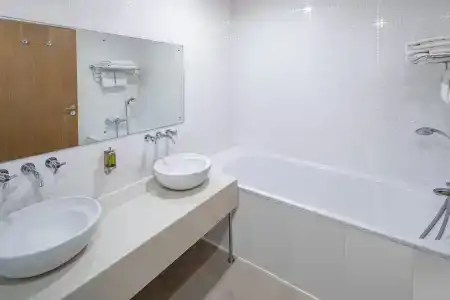 DoubleTree by Hilton Manchester Piccadilly - 9